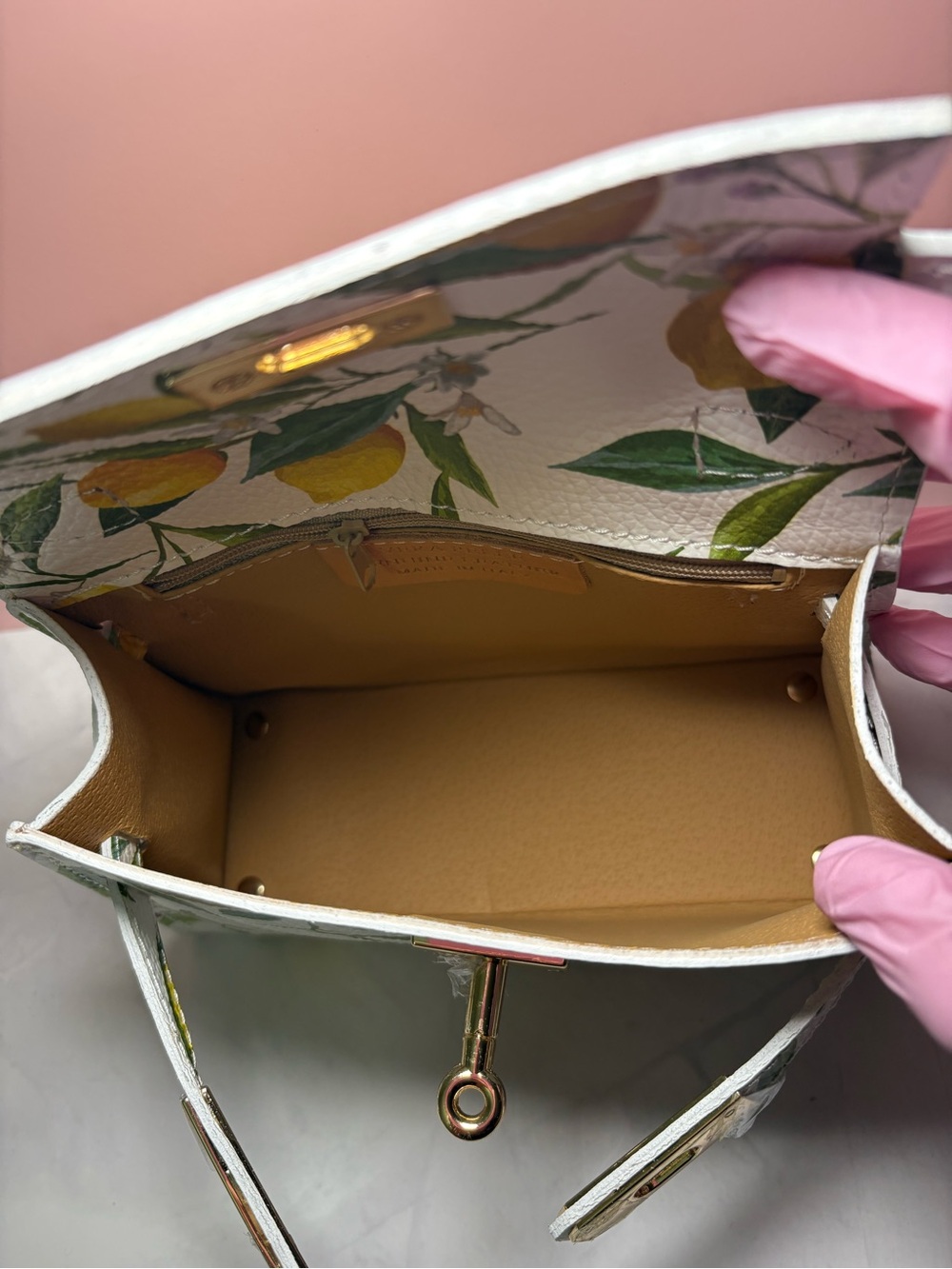 🍋 Lemon Print Made In Italy Small Top Handle Crossbody Bag - Picture 11 of 13